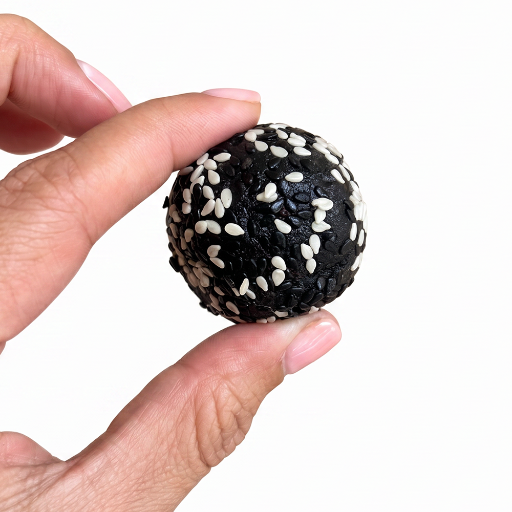 Black Sesame Truffle (Delivery Only BKK / CM)