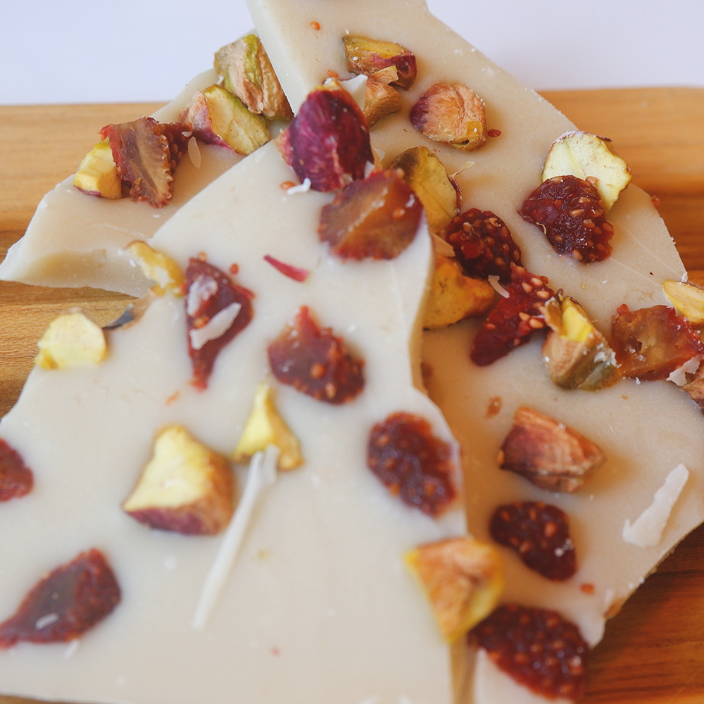 Berries Pistachio White Chocolate Bark (100g) (Delivery Only BKK / CM)