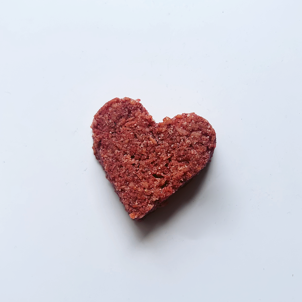 Valentine's Coconut Macaroon (2pcs) (Delivery Only BKK)