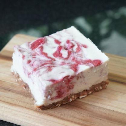 Vegan Raspberry Cheesecake (8pcs) (Delivery Only BKK / CM)